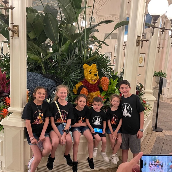 Meet your Posher, Lisa - Picture 3 of 5